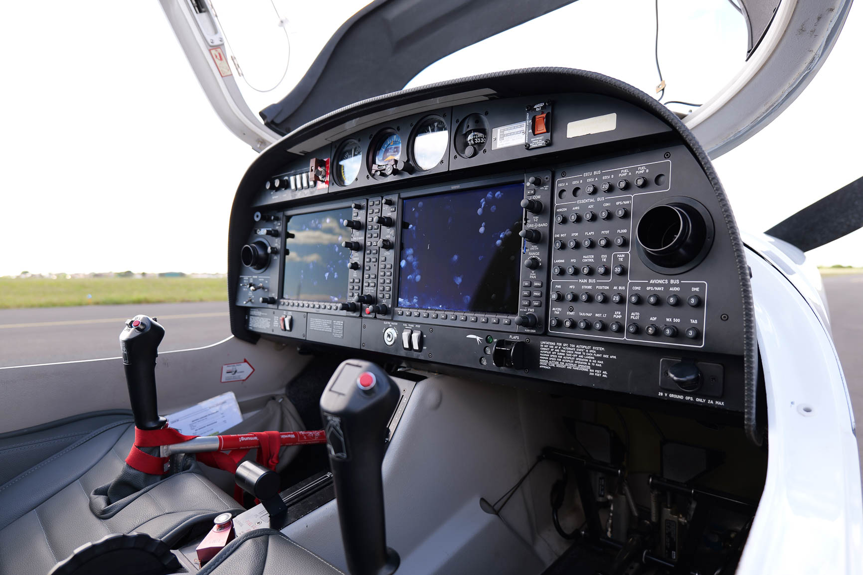 DA40 Cockpit